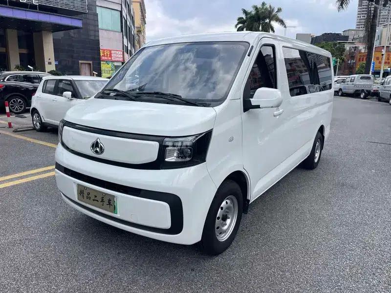 Ruixing EM80 2025 Elite Edition, 6-seater, 300km/h, double doors, 70kW — миниатюра 1