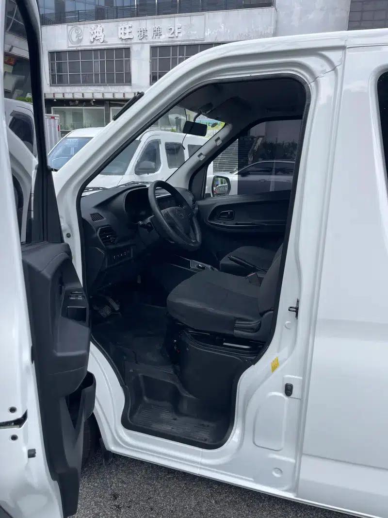 Ruixing EM80 2025 Elite Edition, 6-seater, 300km/h, double doors, 70kW — миниатюра 8