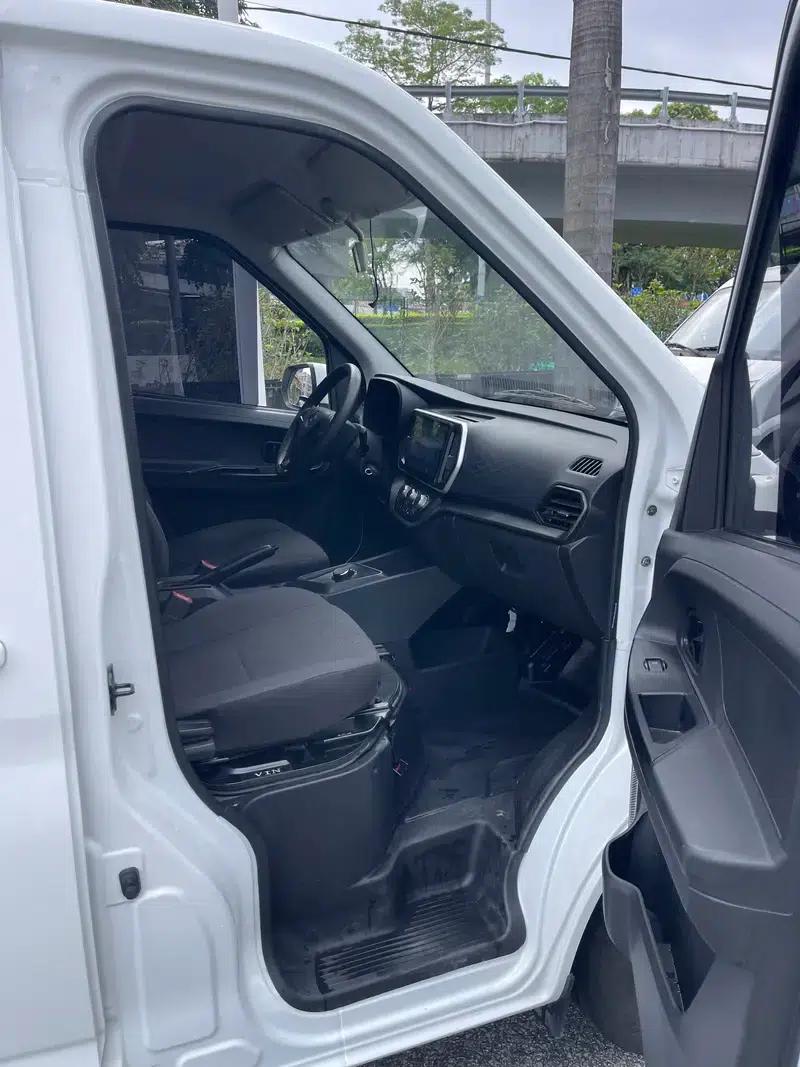 Ruixing EM80 2025 Elite Edition, 6-seater, 300km/h, double doors, 70kW — миниатюра 10