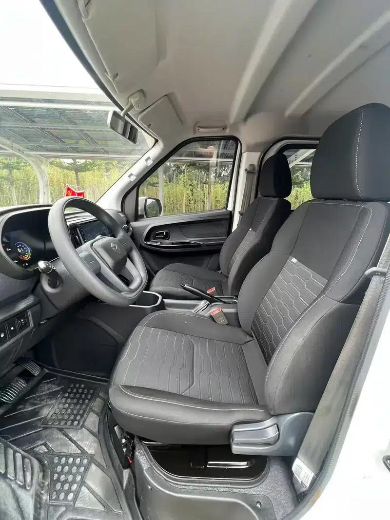 Ruixing EM80 2026 Passenger Edition Comfort 6-seater 380km/h Double Door Golden Bell Cover 50kWh — миниатюра 9
