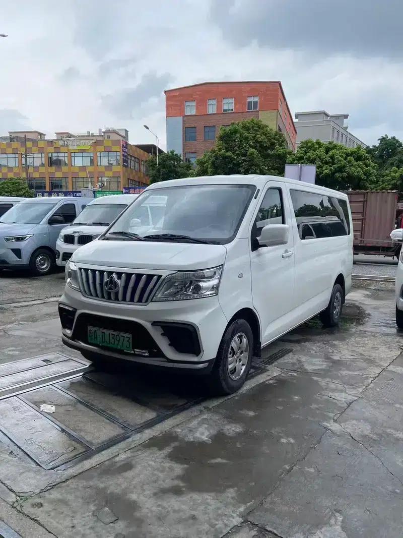 Ruixing EM80 2024 Comfort Model, Double Door, 6 Seats, 270km Range, 41.86kWh — миниатюра 1