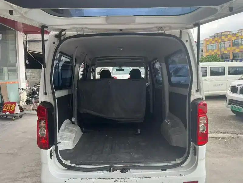 Ruixing EM60 2024 Comfort Model, Hatchback Door, 6 Seats, 270km Range, 41.86kWh — миниатюра 16