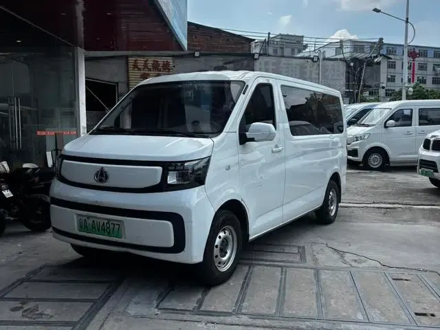 Ruixing EM60 2024 Comfort Model, Hatchback Door, 6 Seats, 270km Range, 41.86kWh