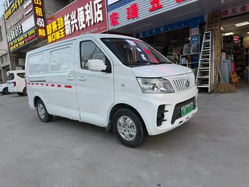 Ruixing EM60 2021 Low-Power EV Van — миниатюра 3