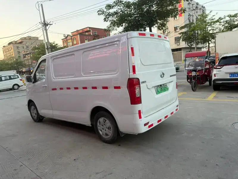 Ruixing EM60 2021 Low-Power EV Van — миниатюра 4