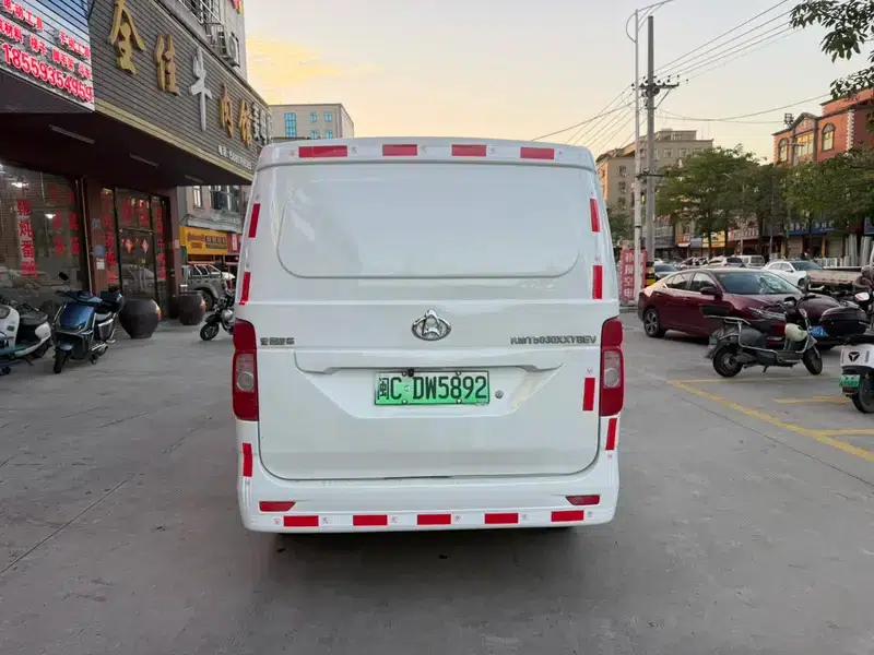 Ruixing EM60 2021 Low-Power EV Van — миниатюра 5