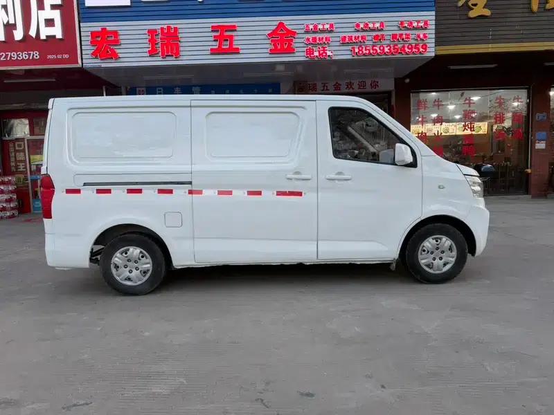 Ruixing EM60 2021 Low-Power EV Van — миниатюра 7