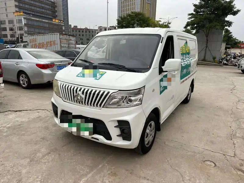 Ruixing EM60 2022 Pure Electric Van with Flat Top and Hatchback Door, 2 Seats, 60kW — миниатюра 1
