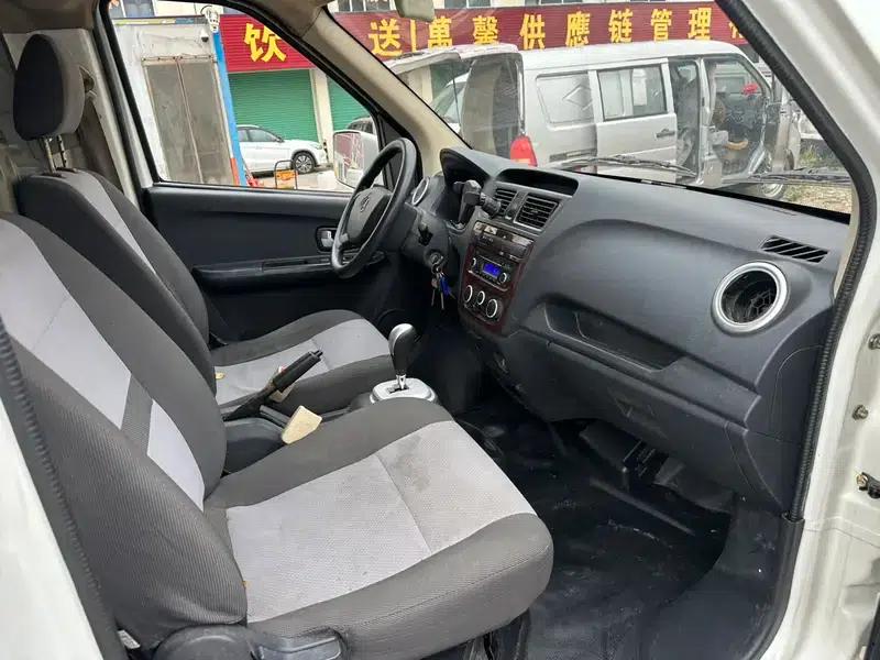Ruixing EM60 2022 Pure Electric Van with Flat Top and Hatchback Door, 2 Seats, 60kW — миниатюра 7