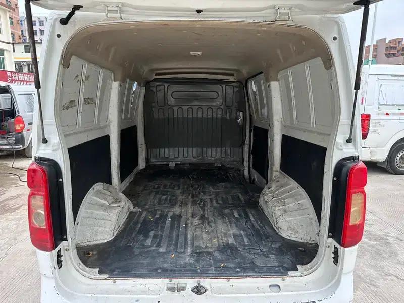 Ruixing EM60 2022 Pure Electric Van with Flat Top and Hatchback Door, 2 Seats, 60kW — миниатюра 9