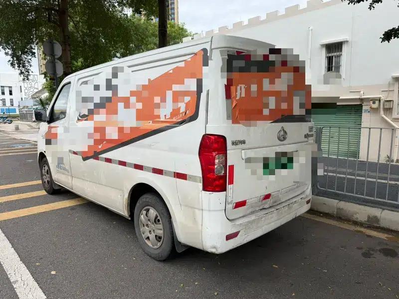 Ruixing EM60 2019 Pure Electric Van with Flat Top and Hatchback Door — миниатюра 4