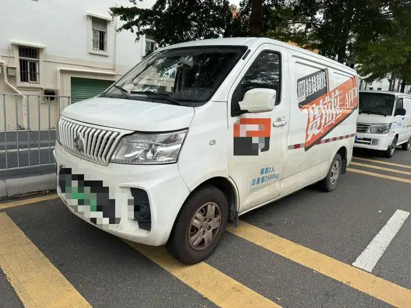 Ruixing EM60 2019 Pure Electric Van with Flat Top and Hatchback Door — миниатюра 8