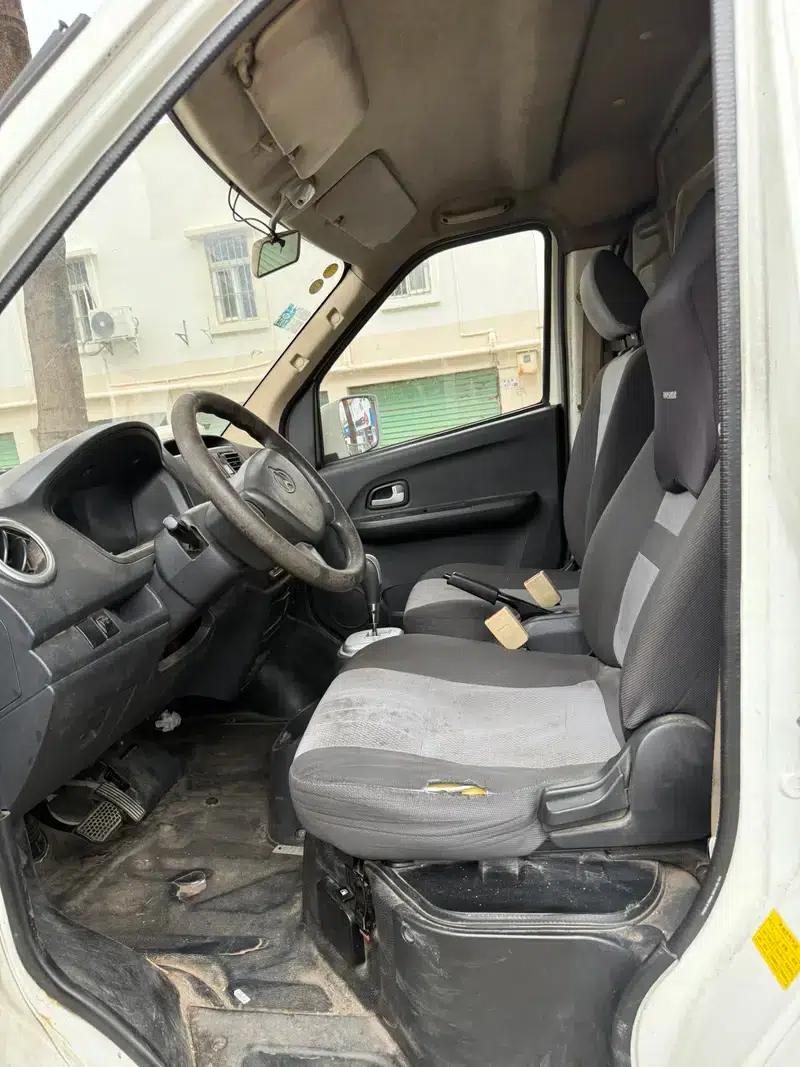 Ruixing EM60 2019 Pure Electric Van with Flat Top and Hatchback Door — миниатюра 9