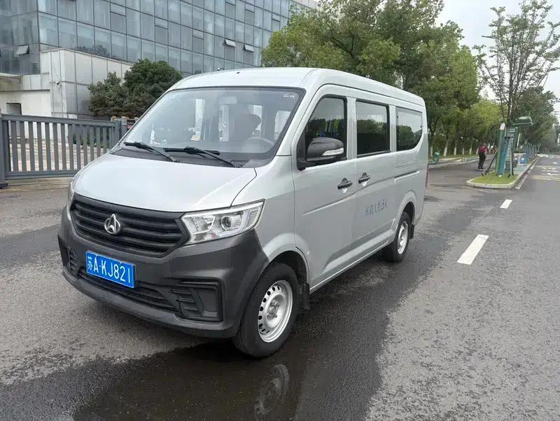 CrossStar V3 2023 1.5L Manual Gasoline Enjoyment 5-Seater Bus JL473QH — миниатюра 1