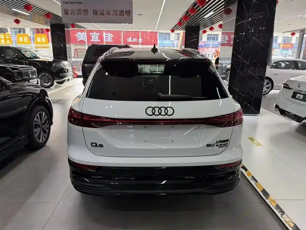Audi Q5 e-tron 2023 Model 40 e-tron Shining Edition - Premium Outfit — миниатюра 5
