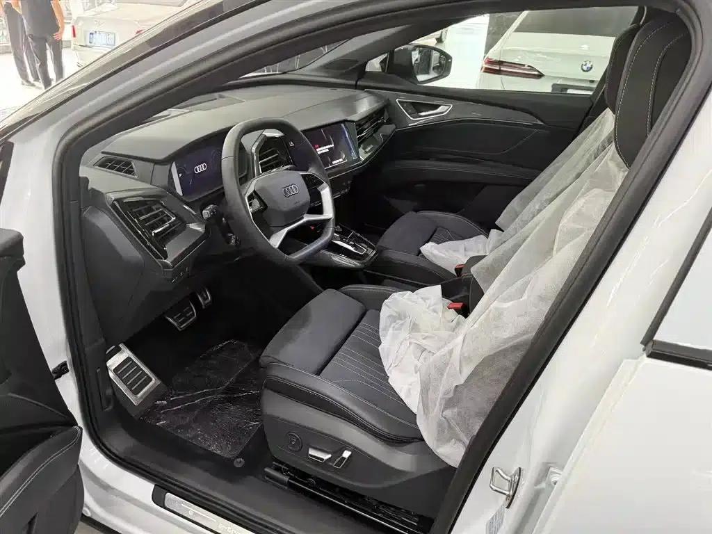 Audi Q5 e-tron 2023 Model 40 e-tron Shining Edition - Premium Outfit — миниатюра 6