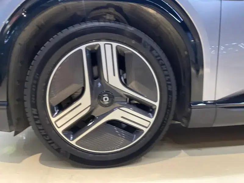Changan Qiyuan E07 2024 Pure Electric 90kWh Ultra High-Performance Four-Wheel Drive — миниатюра 16