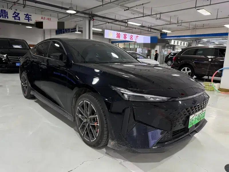 Changan Qiyuan A06 2023 1.5L Automatic Front-Wheel Drive 5-Seater Factory Custom Edition — миниатюра 3