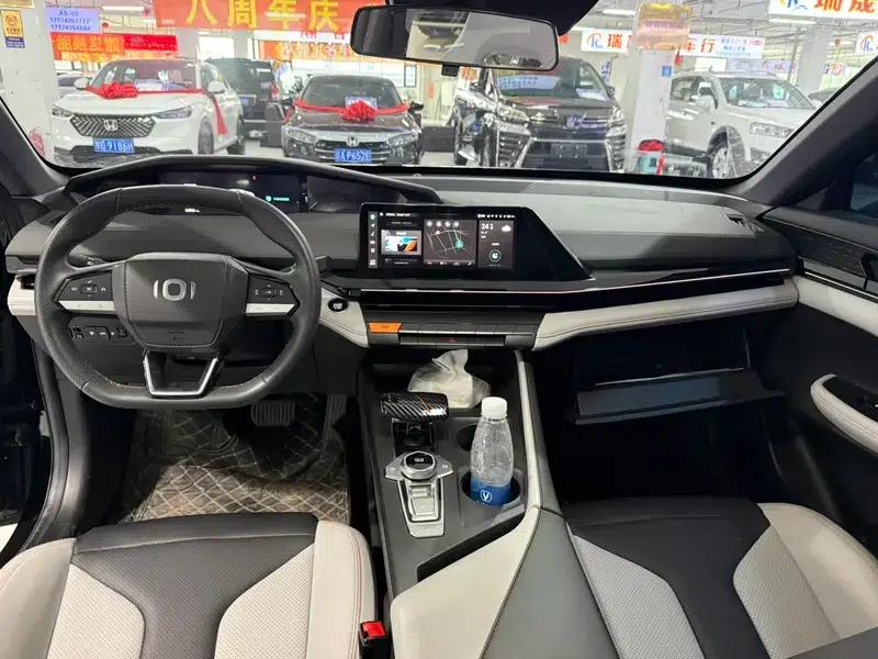 Changan Qiyuan A06 2023 1.5L Automatic Front-Wheel Drive 5-Seater Factory Custom Edition — миниатюра 7
