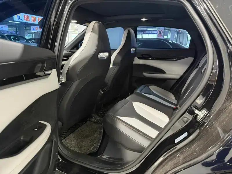 Changan Qiyuan A06 2023 1.5L Automatic Front-Wheel Drive 5-Seater Factory Custom Edition — миниатюра 10