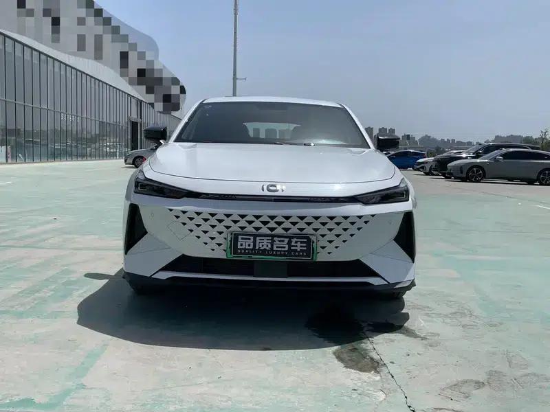 Changan Qiyuan A06 2023 1.5L Automatic Front-Wheel Drive 5-Seater Factory Custom Edition — миниатюра 2