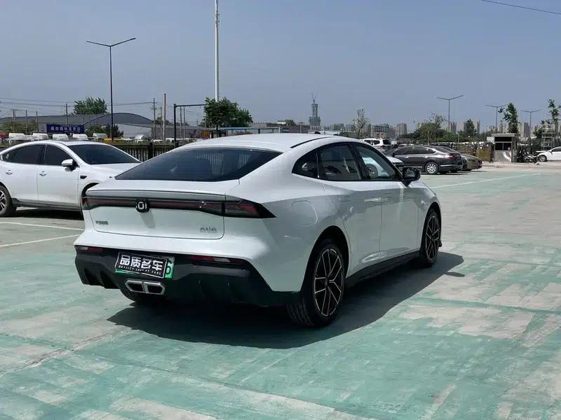 Changan Qiyuan A06 2023 1.5L Automatic Front-Wheel Drive 5-Seater Factory Custom Edition — миниатюра 6