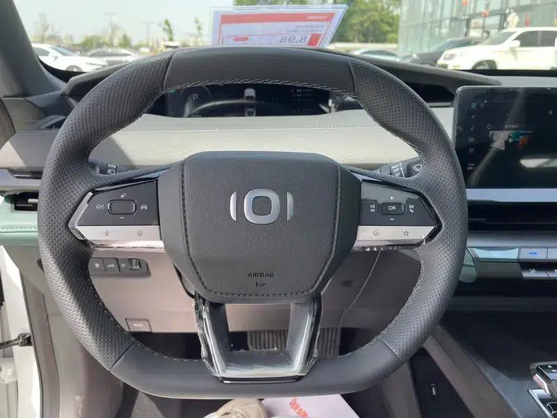 Changan Qiyuan A06 2023 1.5L Automatic Front-Wheel Drive 5-Seater Factory Custom Edition — миниатюра 10