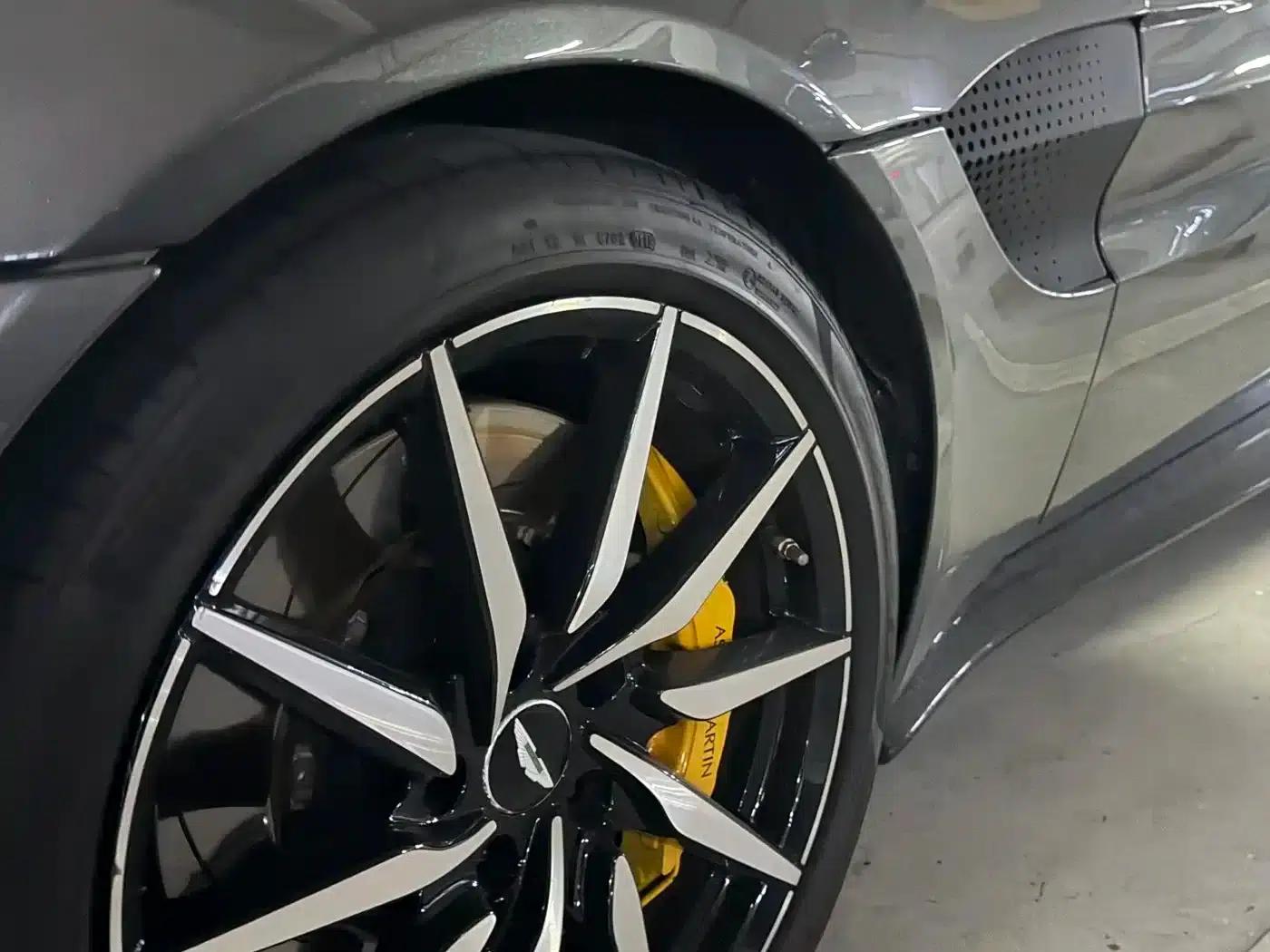 2018 V8 Vantage 4.0T V8 Coupe — миниатюра 5