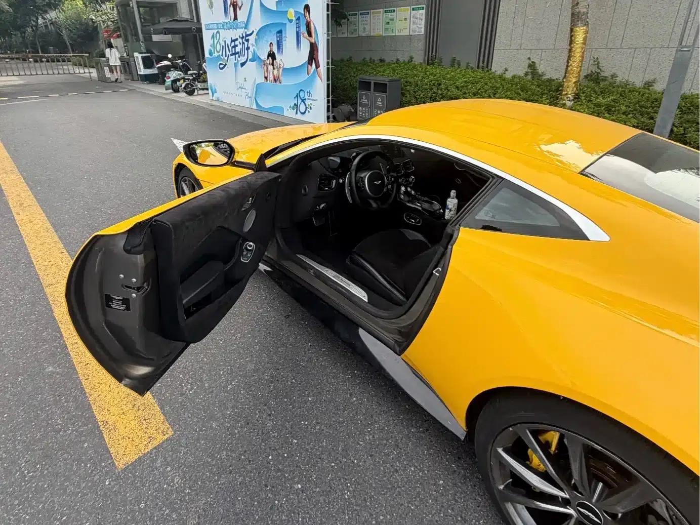 2018 V8 Vantage 4.0T V8 Coupe — миниатюра 5
