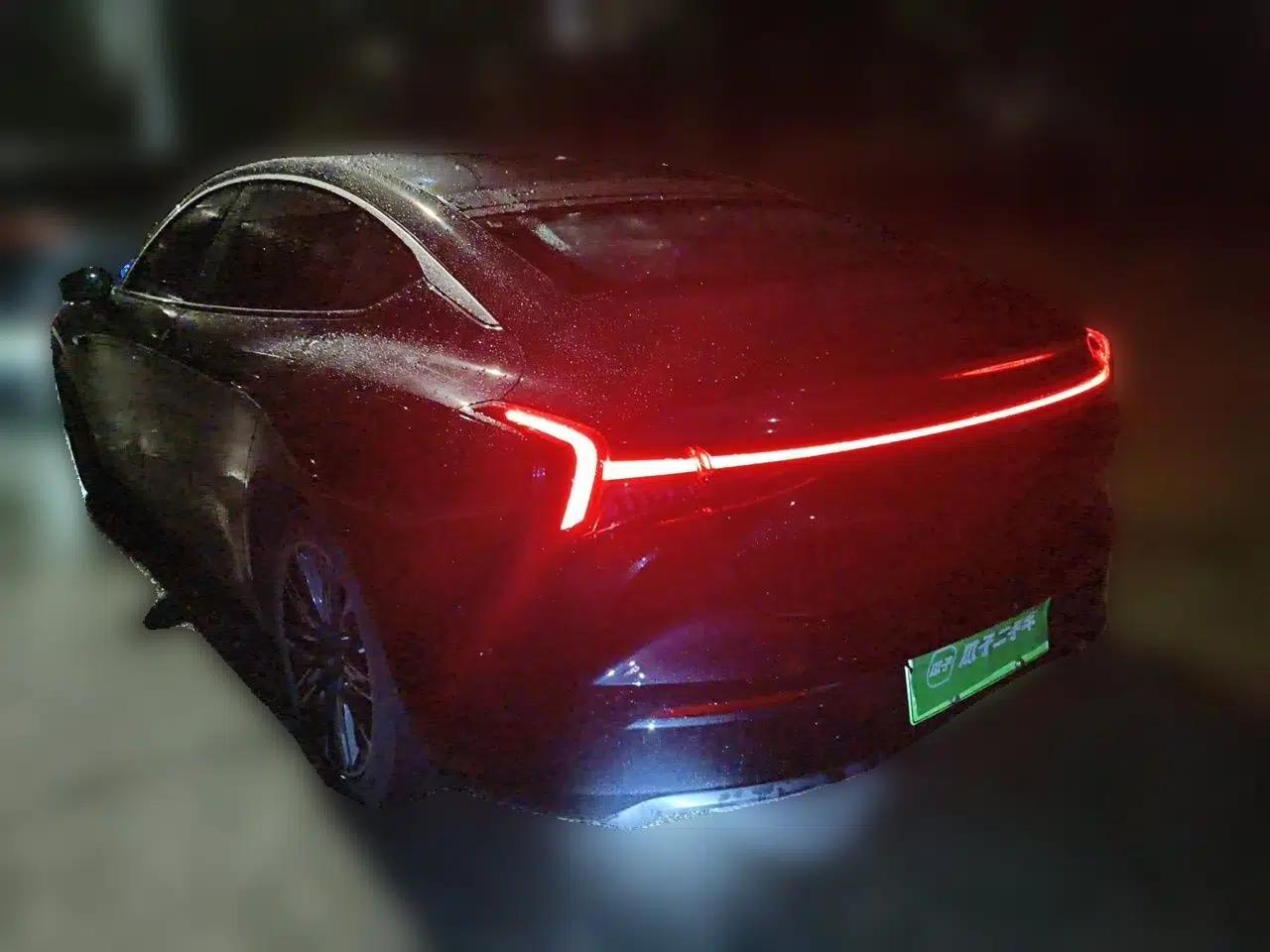 NETA S 2022 Extended-Range Version 1160 km Range Rear-Wheel-Drive Compact Edition — миниатюра 4