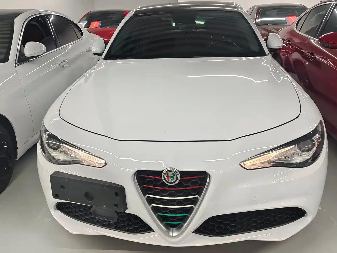 Giulia Juliet 2021 2.0T 280HP Luxury Edition — миниатюра 2