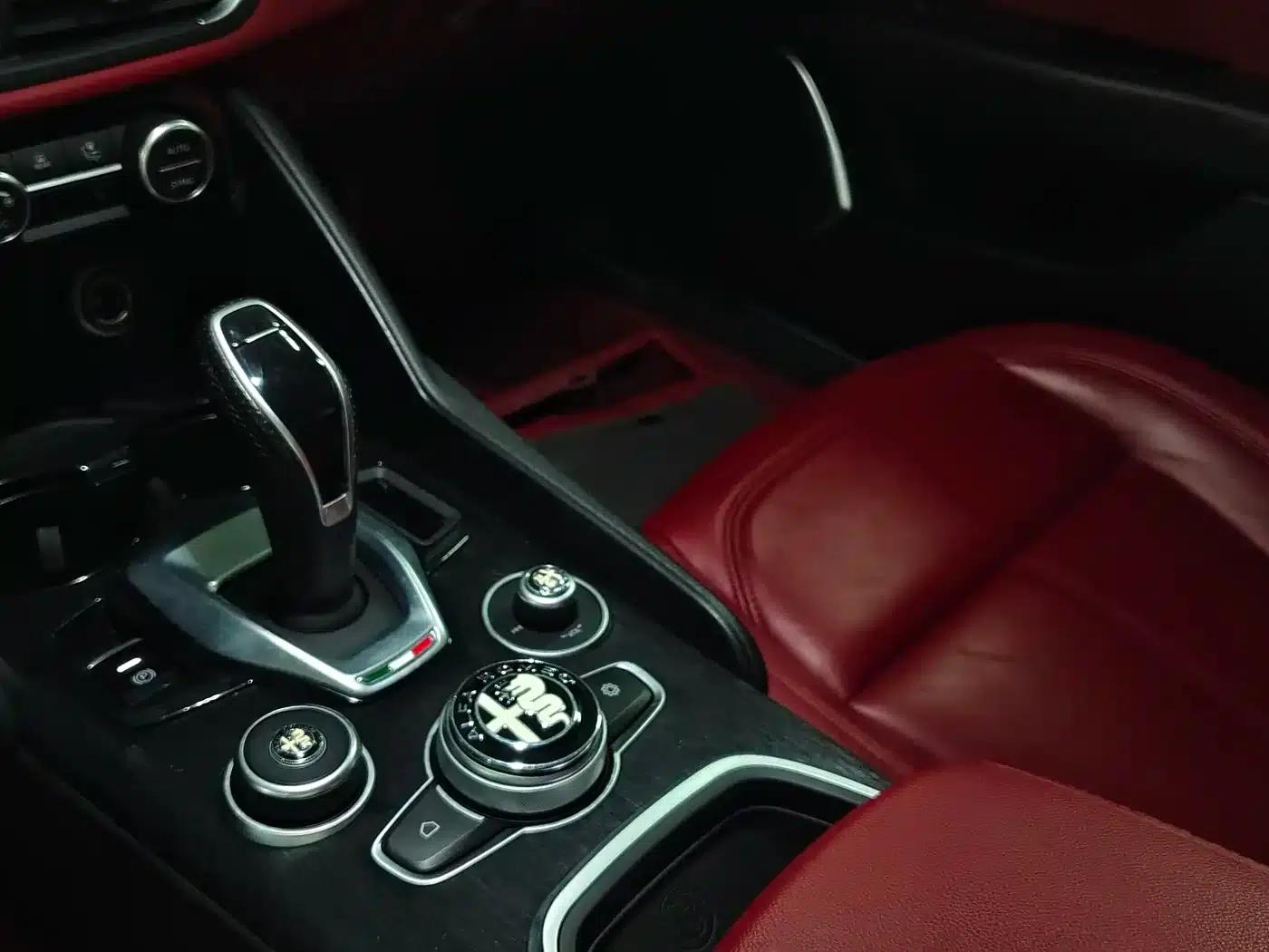 Giulia Juliet 2021 2.0T 280HP Luxury Edition — миниатюра 12
