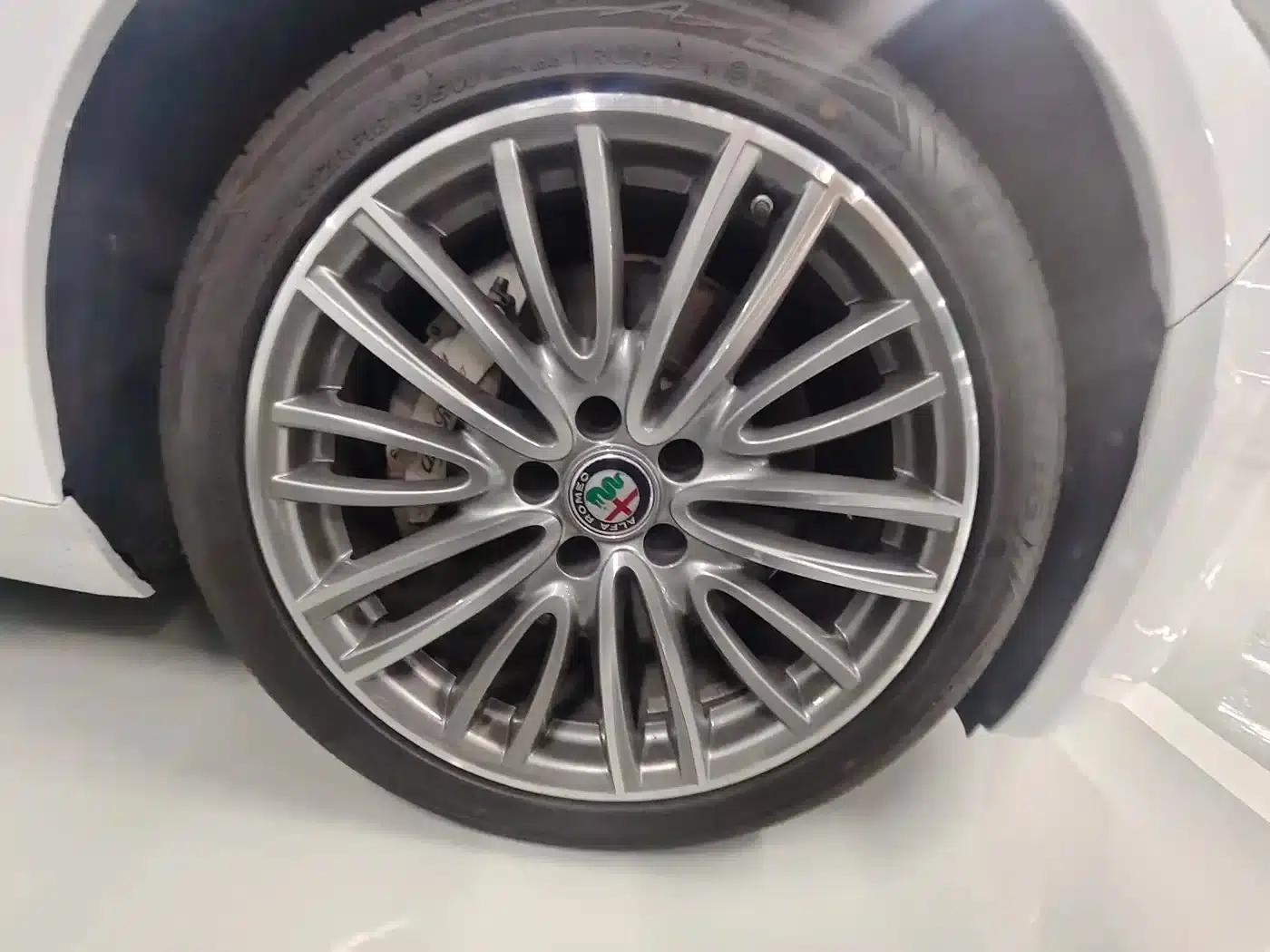 Giulia Juliet 2021 2.0T 280HP Luxury Edition — миниатюра 7