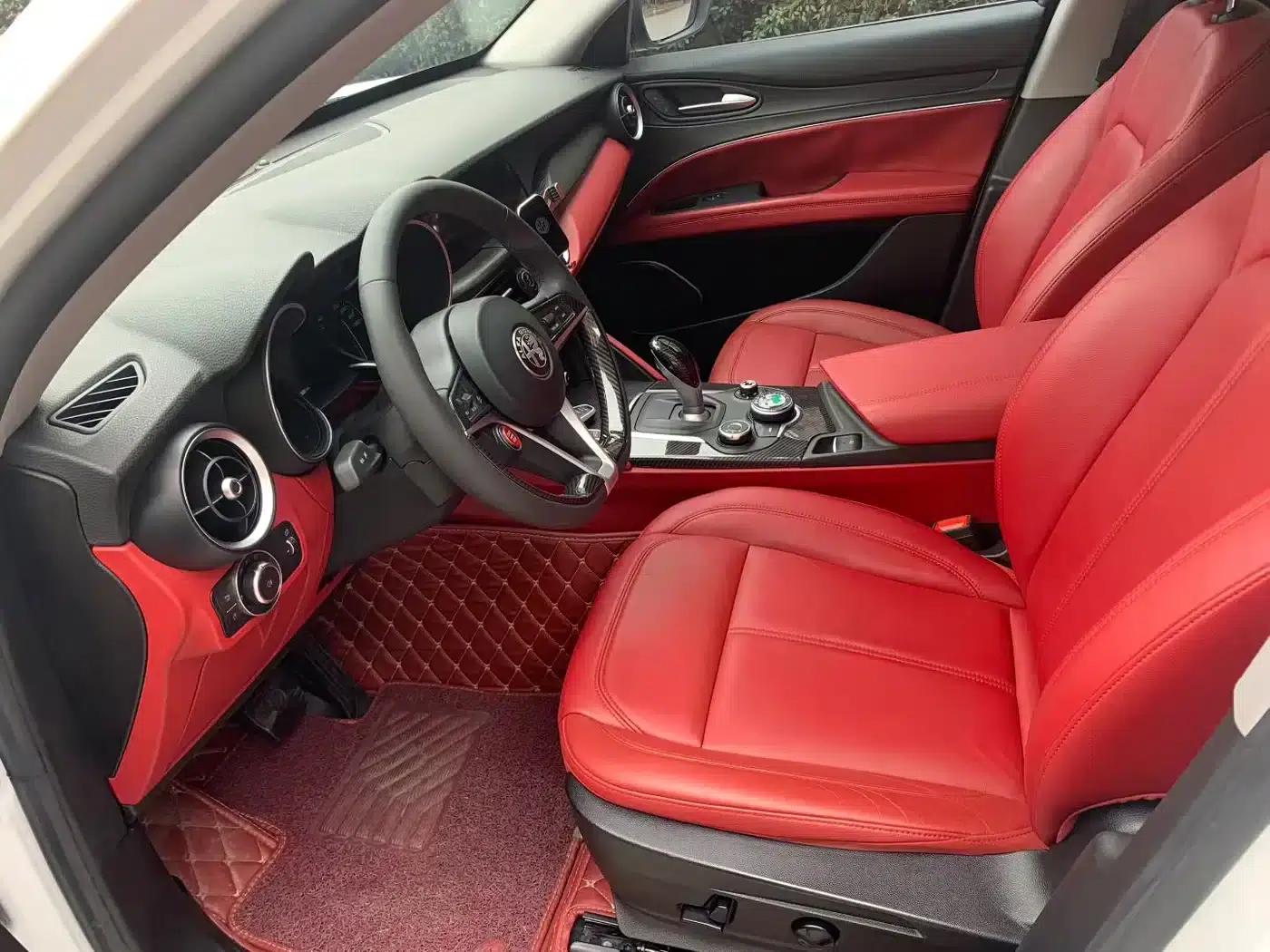 2017 Stelvio 2.0T 200HP Elite Edition — миниатюра 4