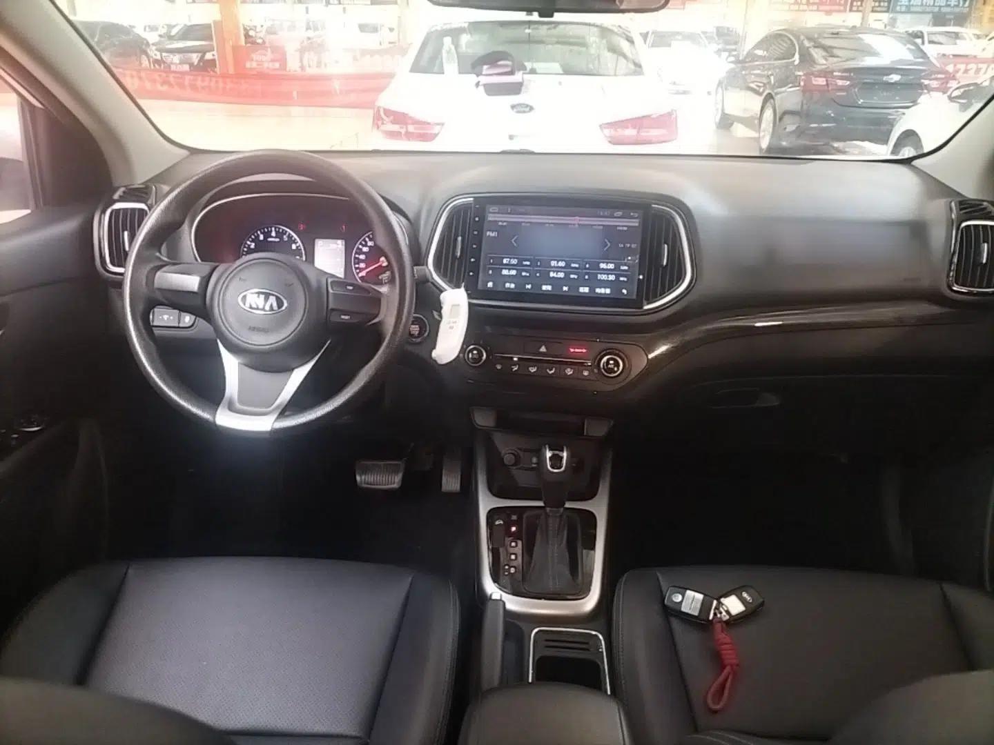 Kia KX3 2015 1.6L Automatic Two-Wheel Drive DLX — миниатюра 12