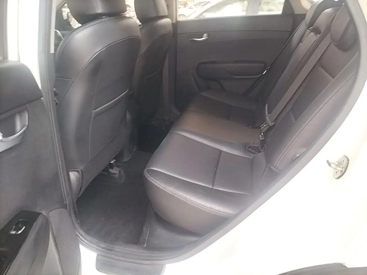 Kia KX3 2015 1.6L Automatic Two-Wheel Drive DLX — миниатюра 20
