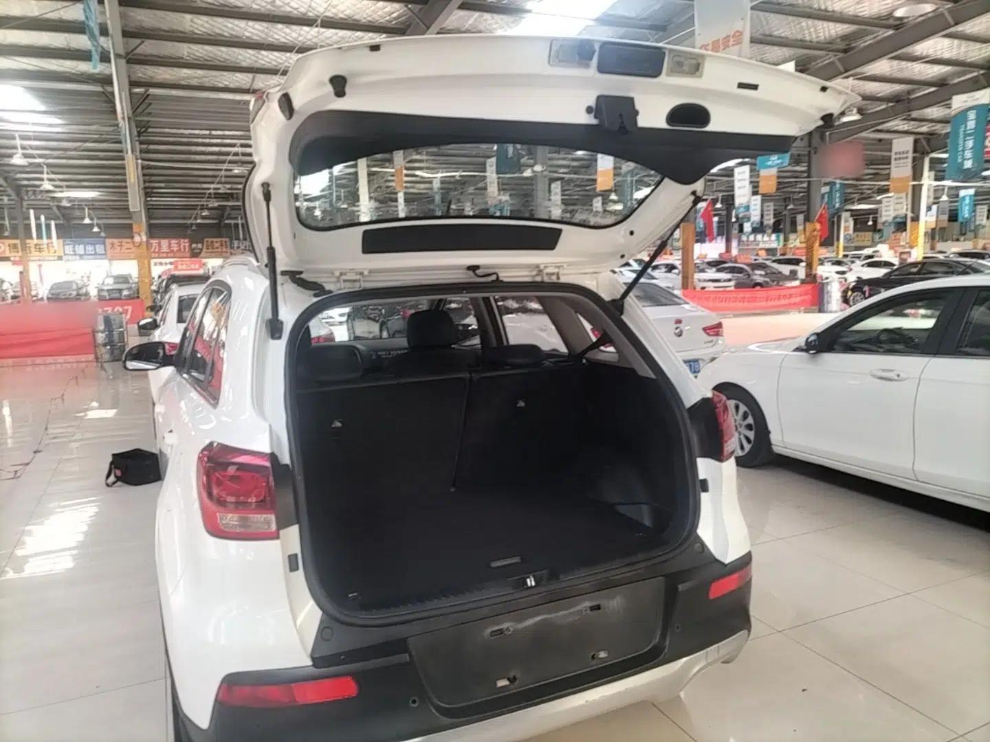 Kia KX3 2015 1.6L Automatic Two-Wheel Drive DLX — миниатюра 22