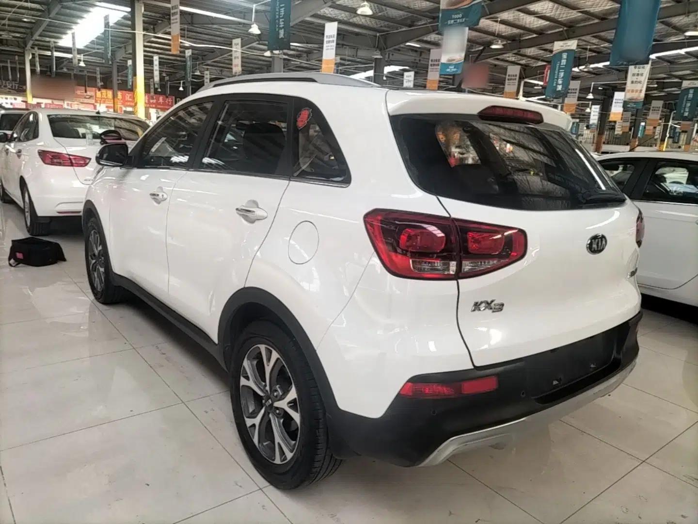 Kia KX3 2015 1.6L Automatic Two-Wheel Drive DLX — миниатюра 4