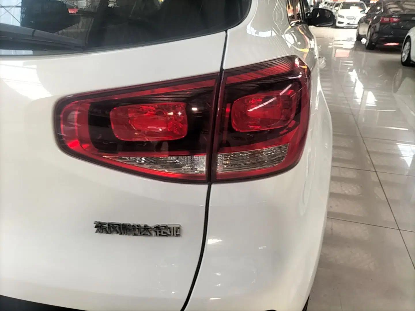 Kia KX3 2015 1.6L Automatic Two-Wheel Drive DLX — миниатюра 9