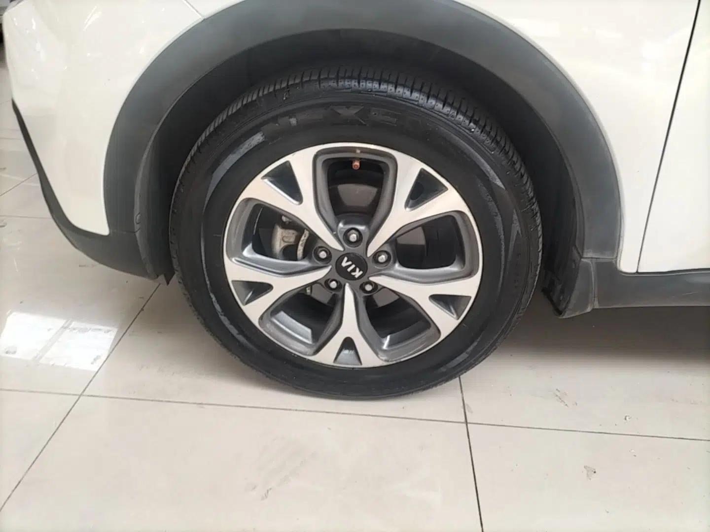 Kia KX3 2015 1.6L Automatic Two-Wheel Drive DLX — миниатюра 10