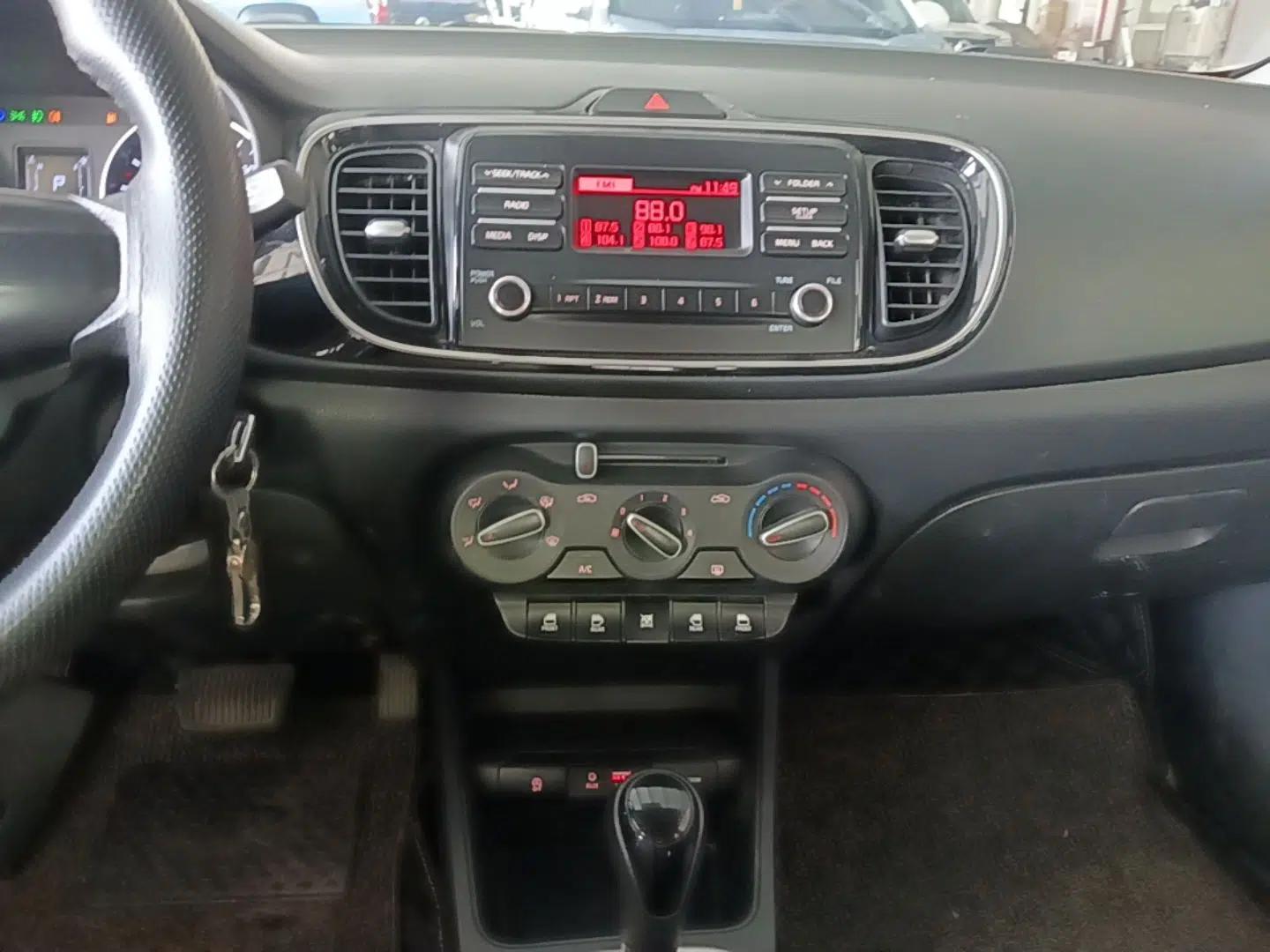 Kia Pegas 2019 1.4L Automatic Value Edition National VI Standard — миниатюра 15