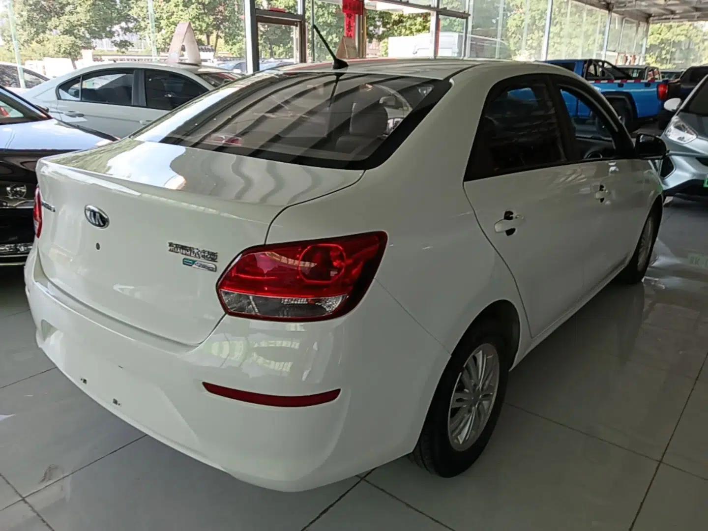 Kia Pegas 2019 1.4L Automatic Value Edition National VI Standard — миниатюра 6