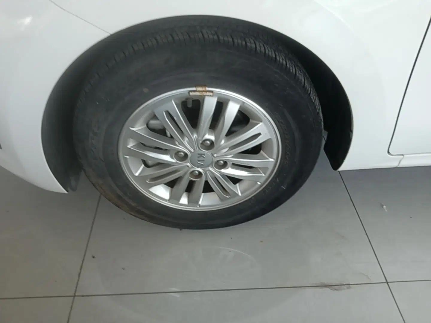 Kia Pegas 2019 1.4L Automatic Value Edition National VI Standard — миниатюра 10
