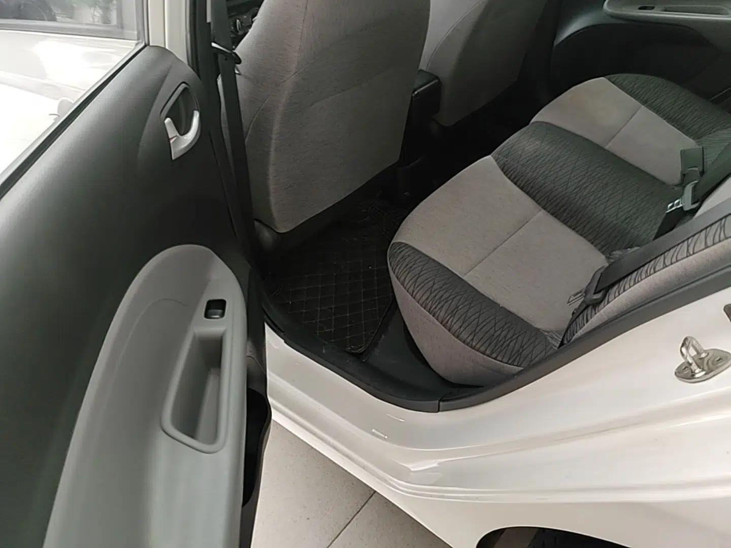 Kia Pegas 2020 1.4L Automatic Comfort Version with Sunroof — миниатюра 20