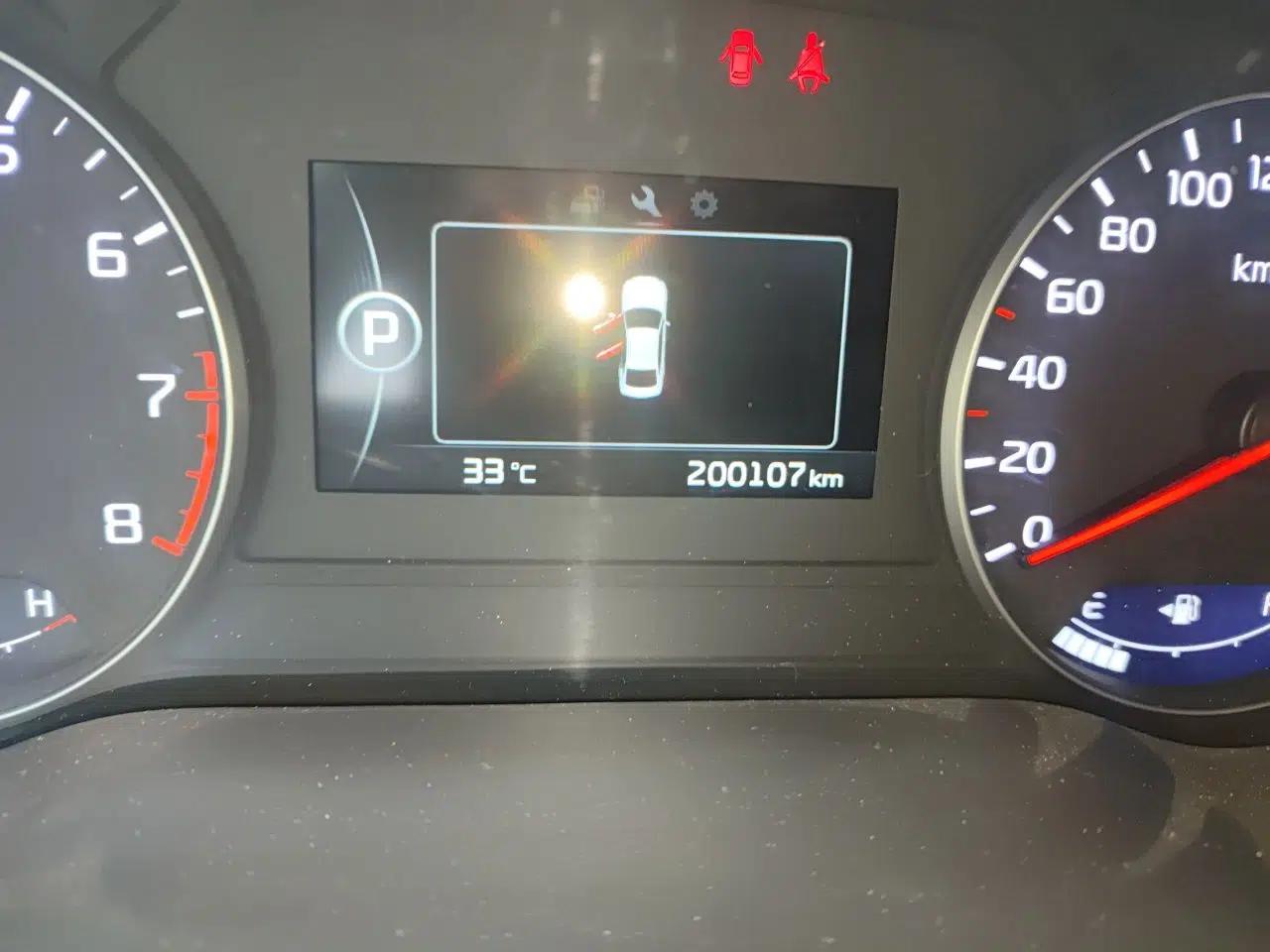 Kia K4 2015 1.8L Automatic DLX Special — миниатюра 12