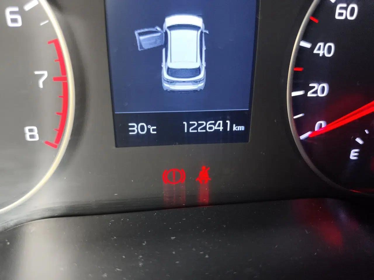 Kia KX Cross 2017 1.4L AT GLS — миниатюра 12
