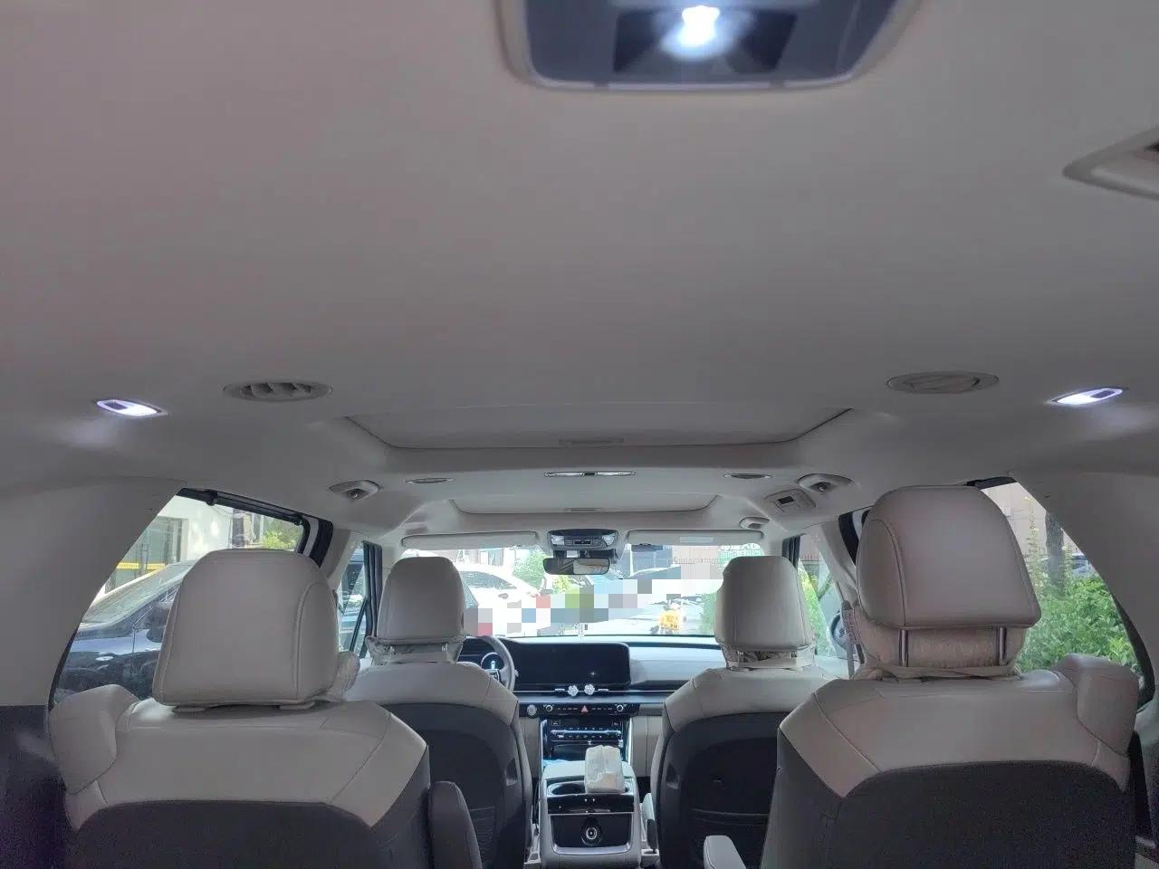 Kia Carnival 2021 2.0T Luxury Tech Edition — миниатюра 18