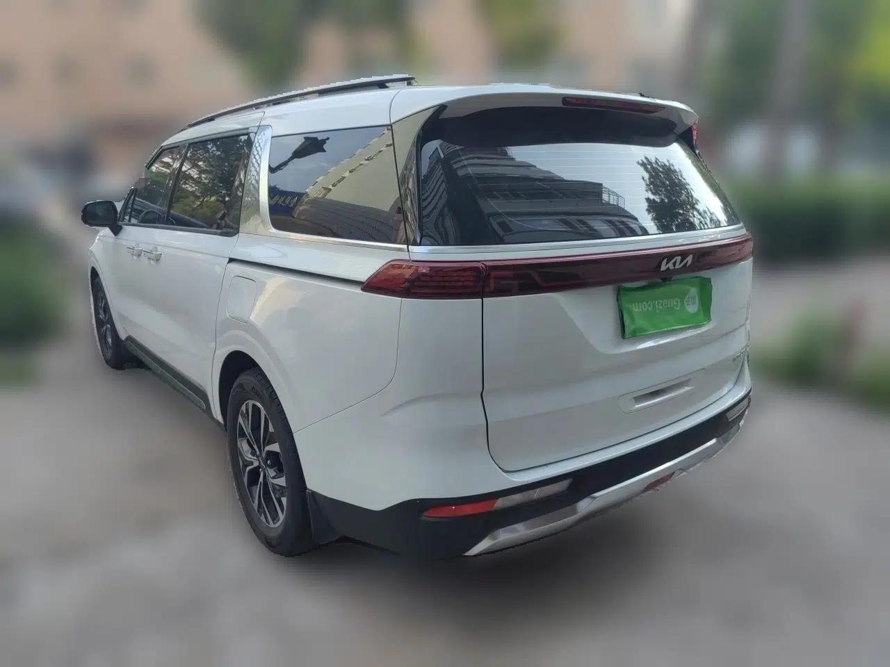 Kia Carnival 2021 2.0T Luxury Tech Edition — миниатюра 4