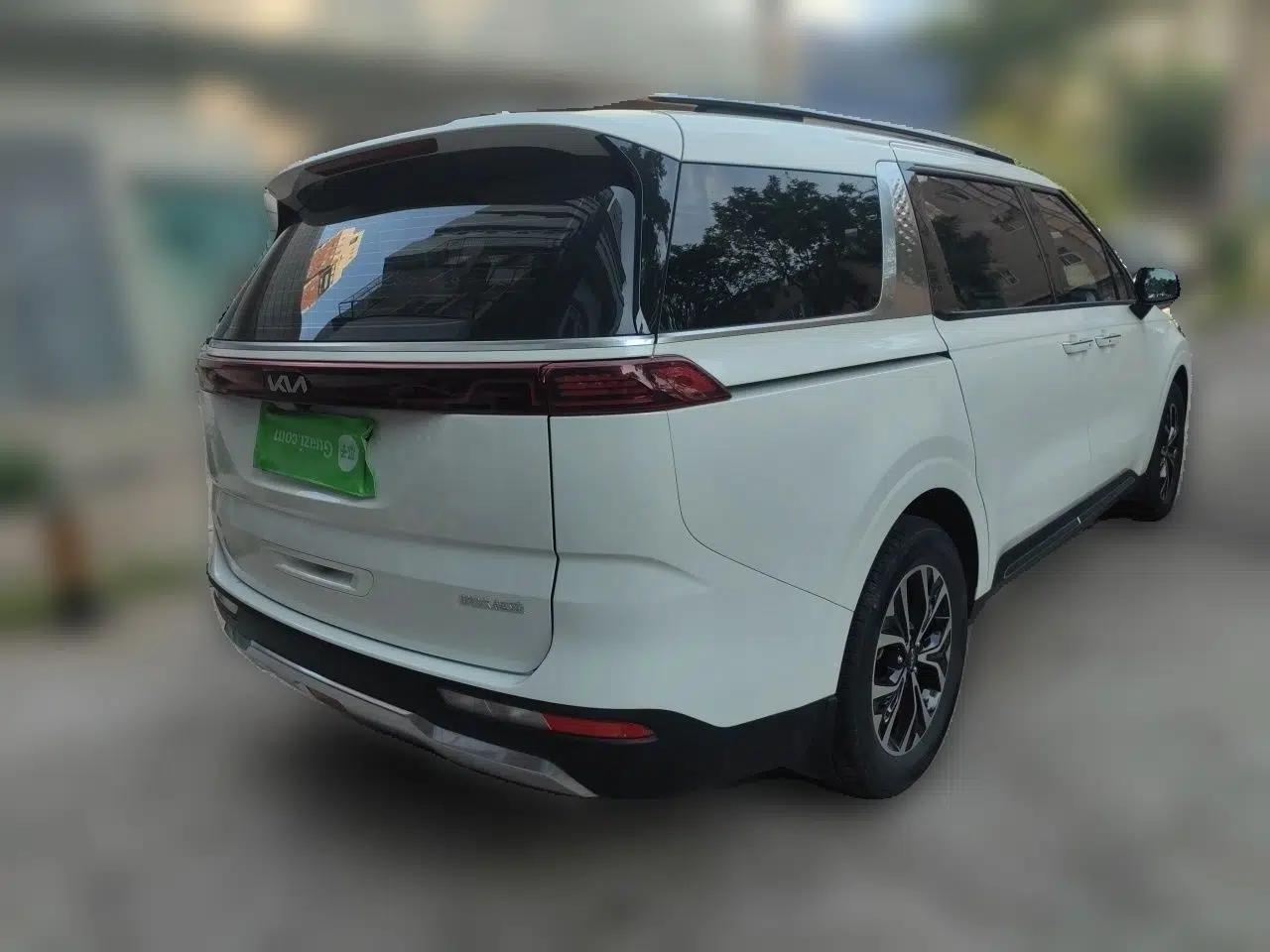 Kia Carnival 2021 2.0T Luxury Tech Edition — миниатюра 6