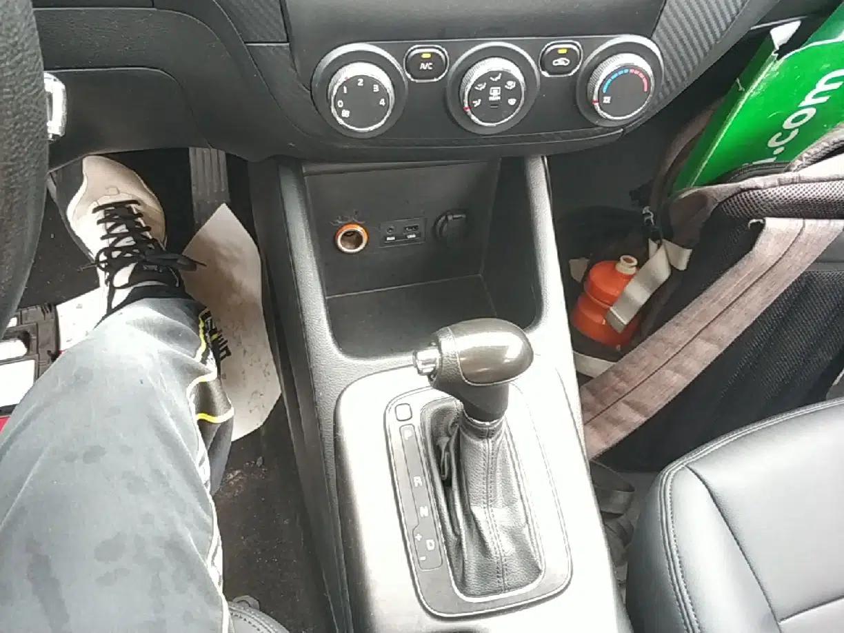 Kia K3S 2014 1.6L Automatic GL — миниатюра 21